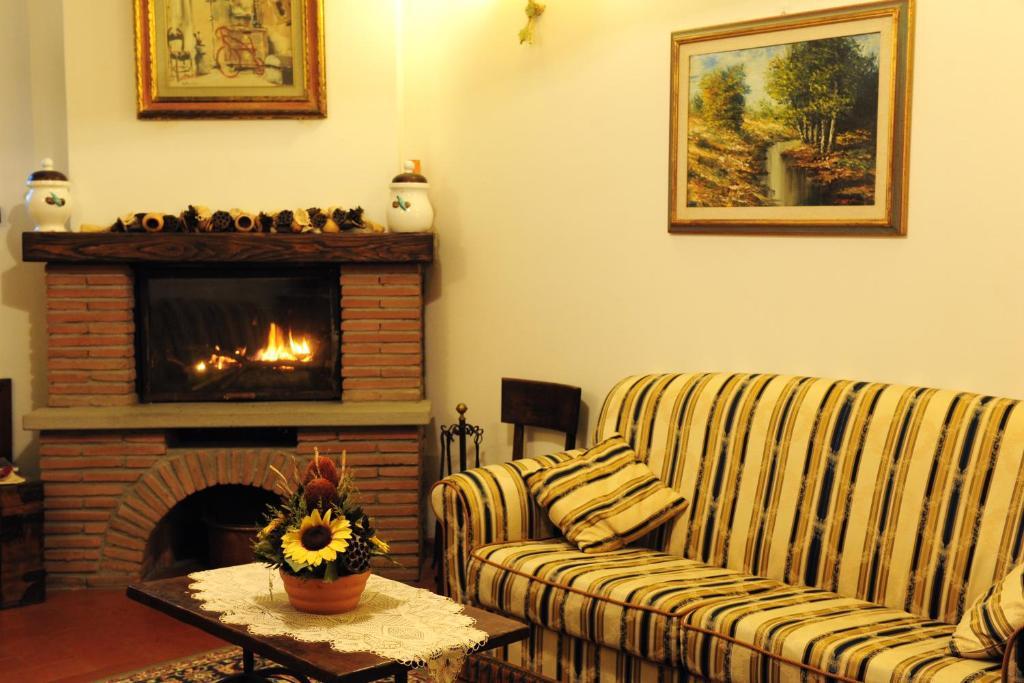 Agriturismo Il Sasso Anghiari Rum bild